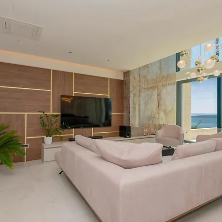 Lovely Home In Brela With Sauna * Brela