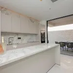 5 Bedroom Cozy In 布雷拉