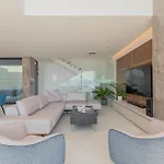 5 Bedroom Cozy In 度假居